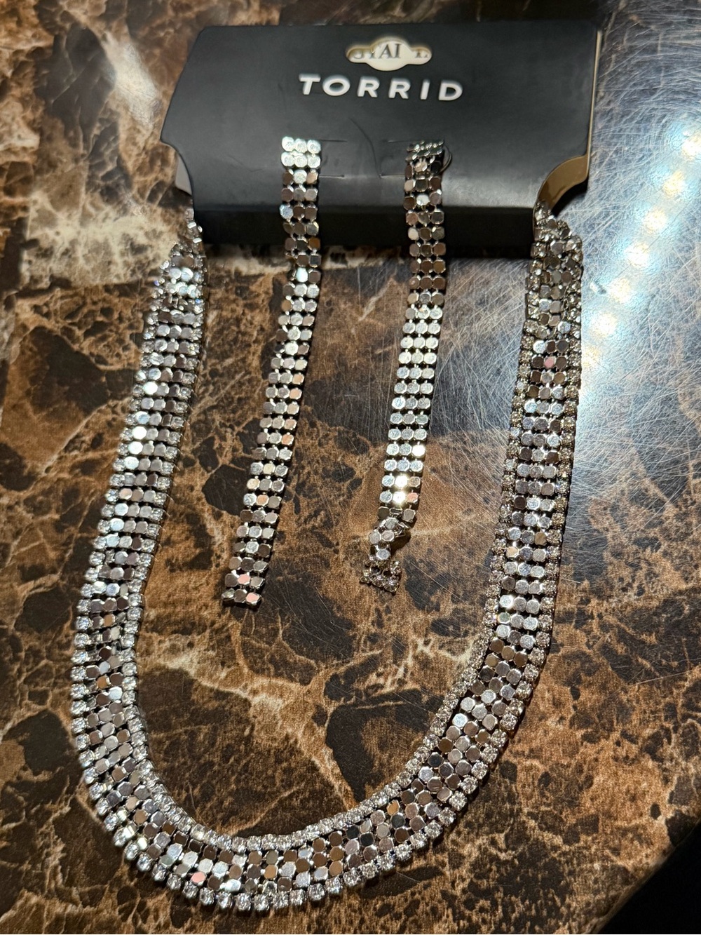 Mesh Choker Necklace and Earrings Set - Picture 2 of 9